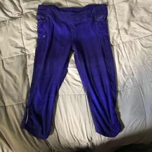 Athleta tall blue crops